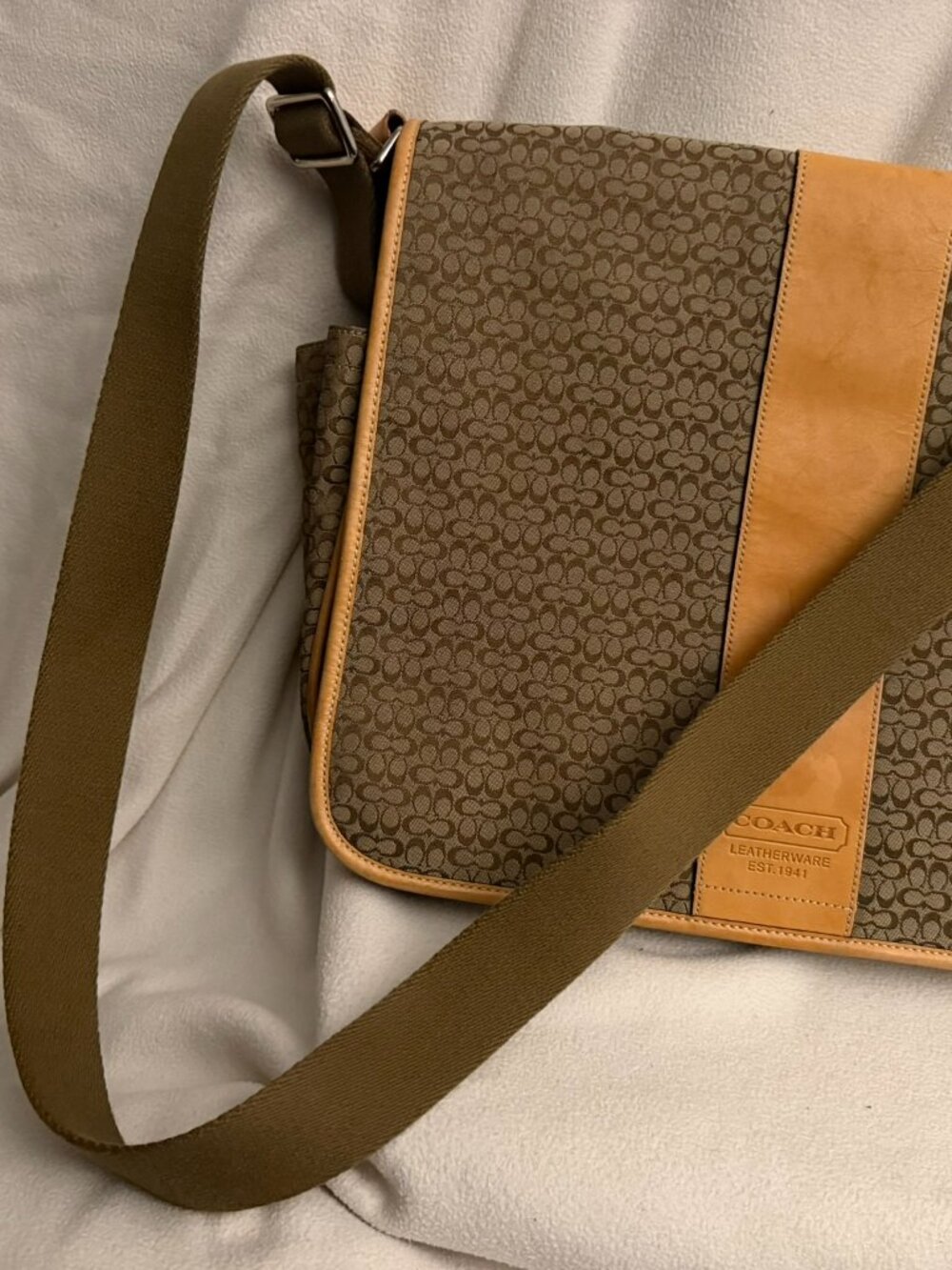 Coach Hudson Signature Jacquard Messenger/Baby Bag - Picture 6 of 10